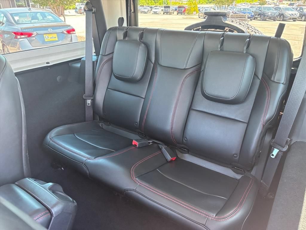 Used 2018 Jeep Wrangler Rubicon AWD/4WD image 12