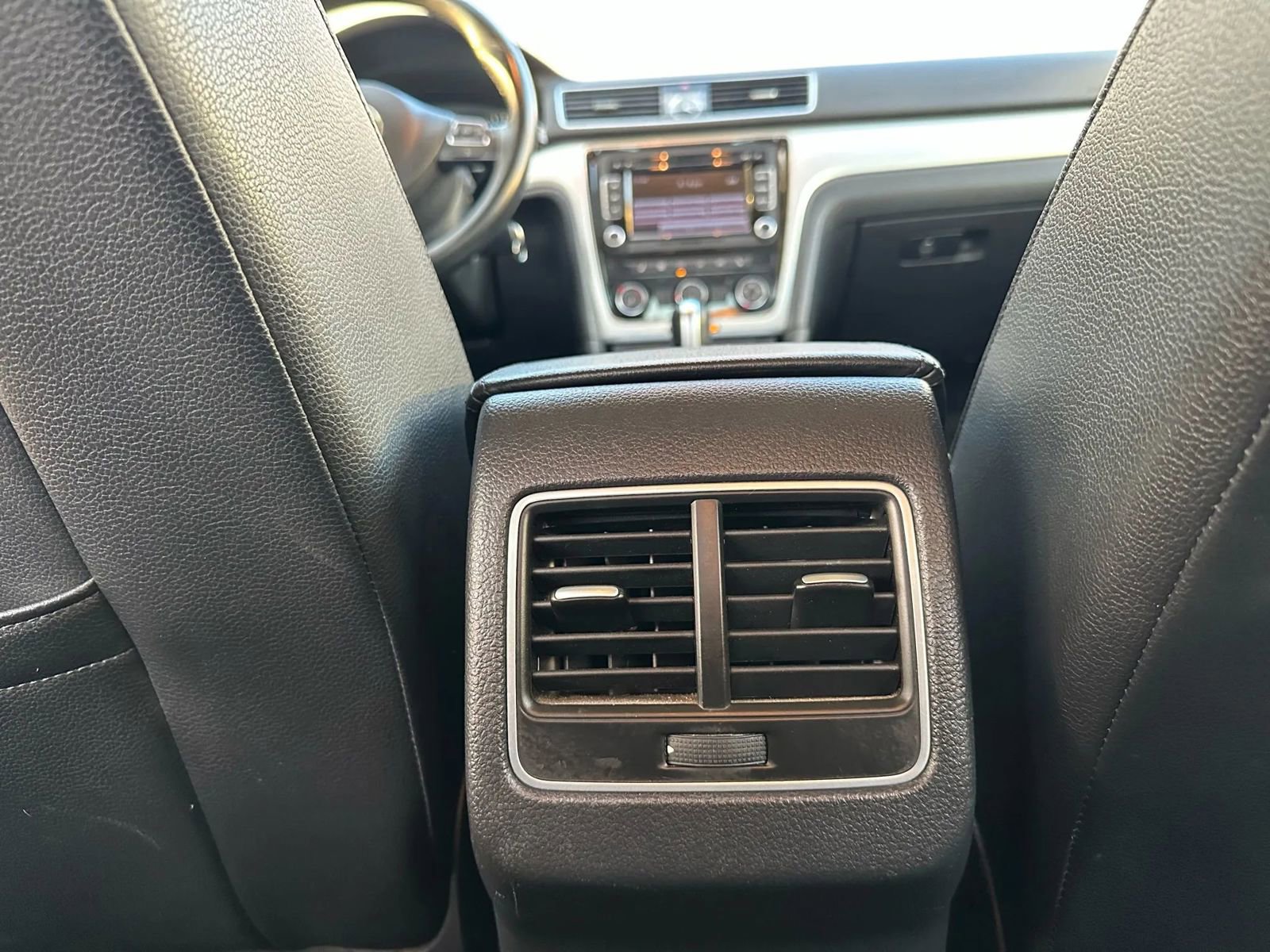 Used 2013 Volkswagen Passat 2.5 SE image 40