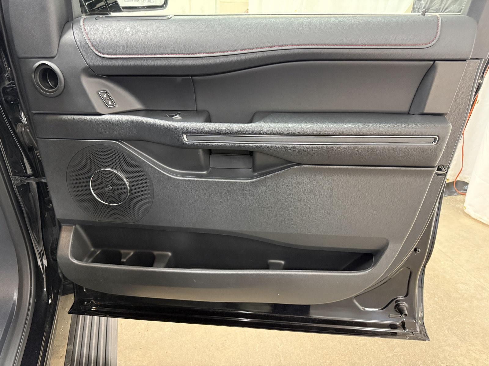 Used 2024 Ford Expedition Max Limited AWD/4WD image 34