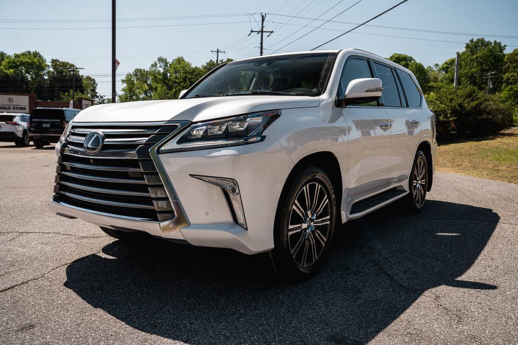 Used 2021 Lexus LX 570 4WD w/ Luxury Package image 3