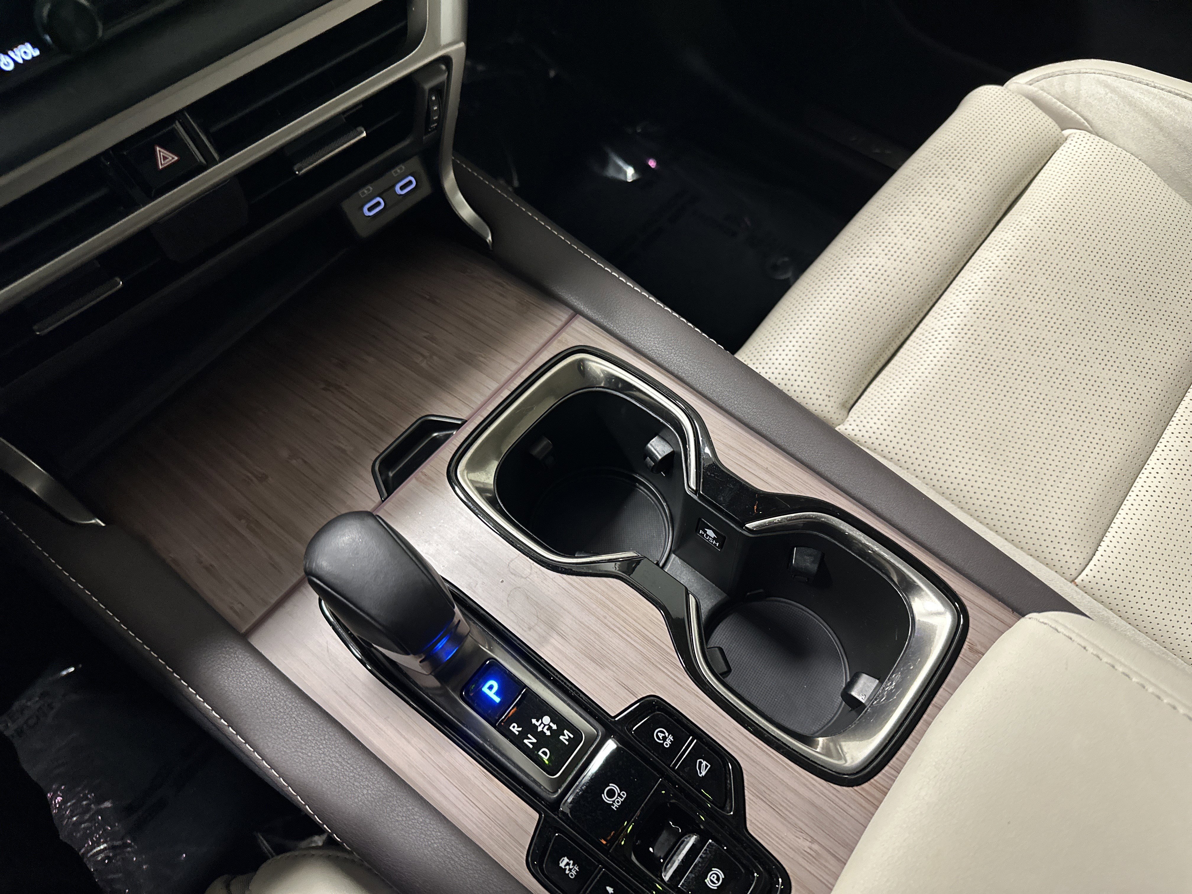 Certified 2024 Lexus RX 350 AWD w/ Convenience Package image 26