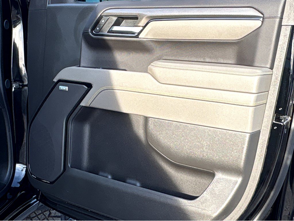 Certified 2025 Chevrolet Silverado 1500 ZR2 image 11