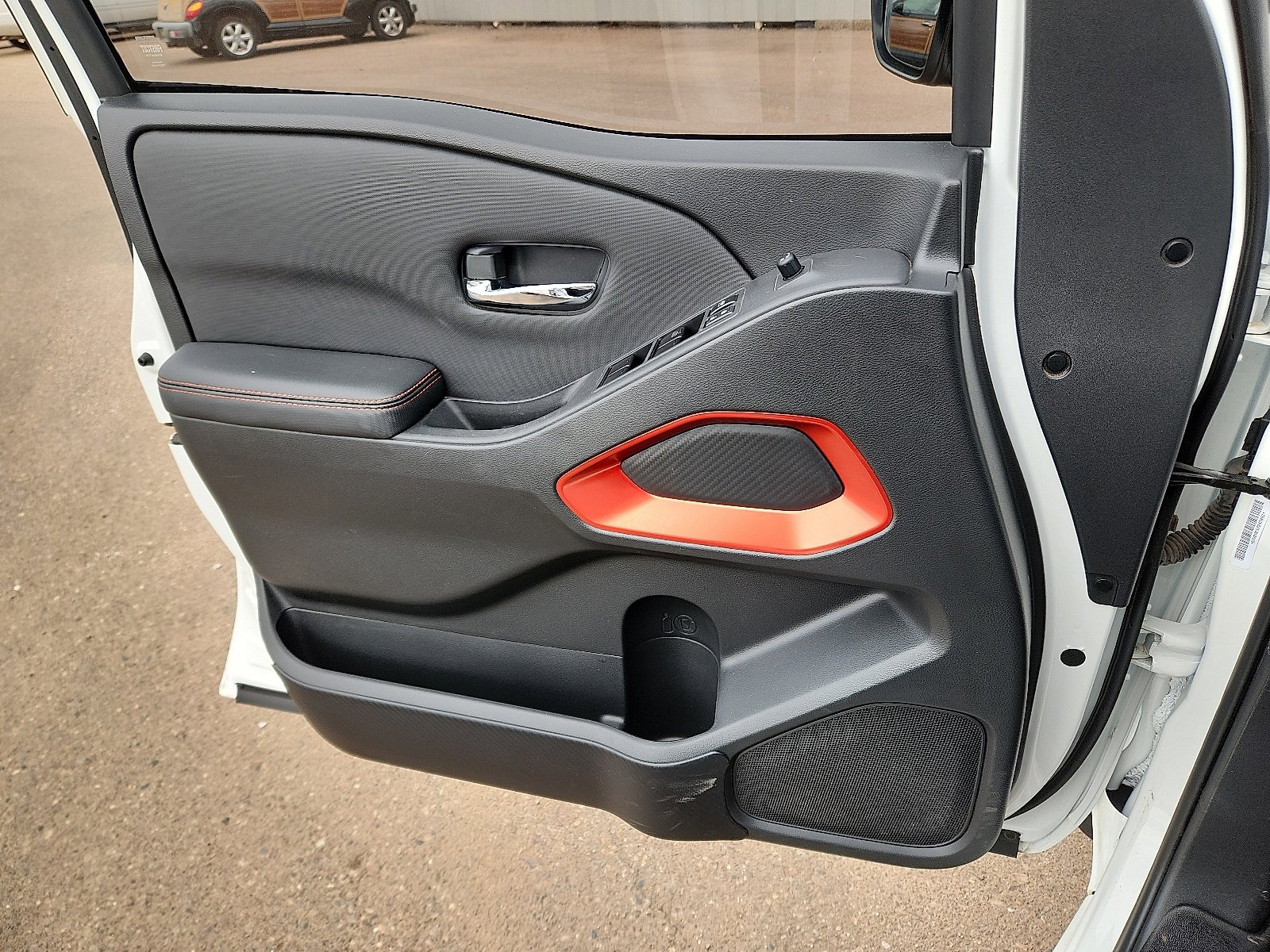 Used 2023 Nissan Frontier PRO-4X w/ Technology Package image 13