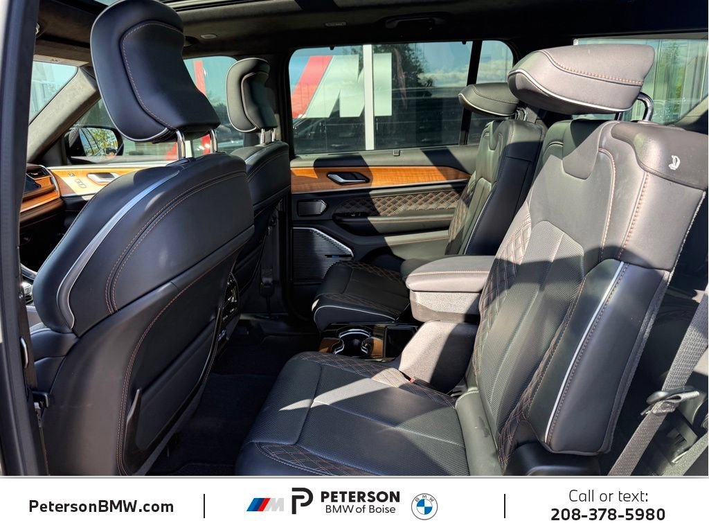 Used 2023 Jeep Grand Cherokee L Summit AWD/4WD image 16