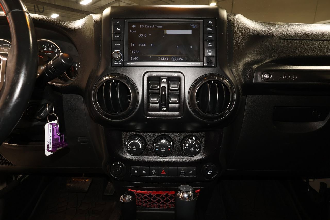 Used 2017 Jeep Wrangler Unlimited Rubicon image 15