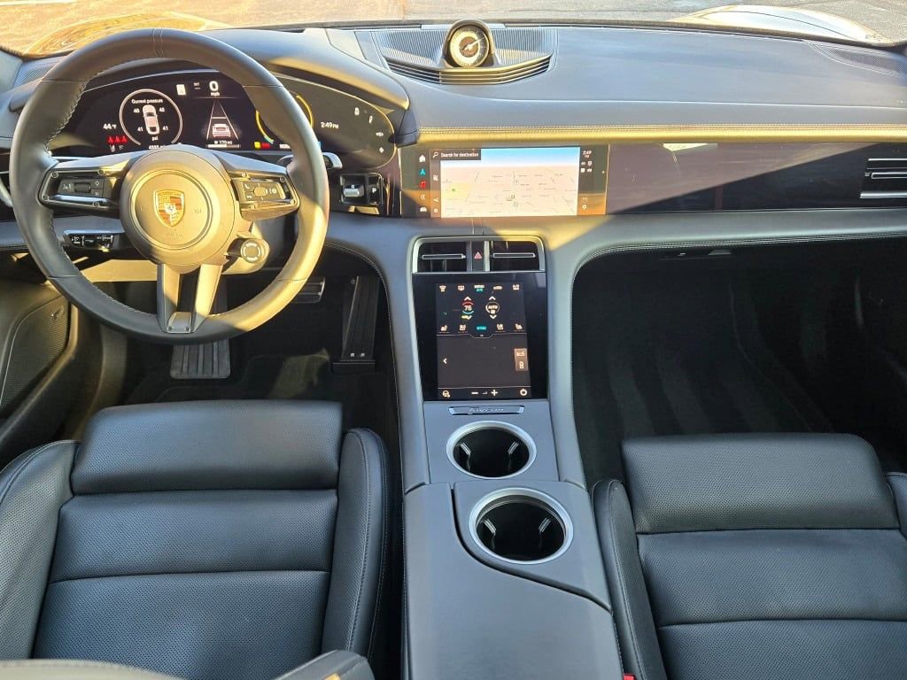 Certified 2025 Porsche Taycan image 29