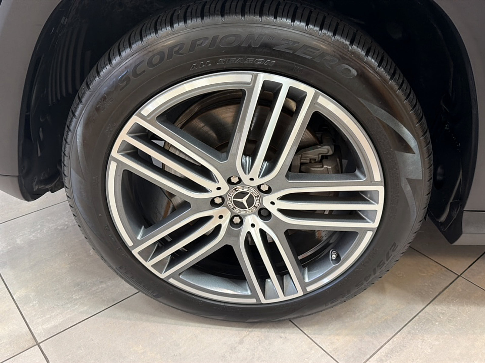 Certified 2025 Mercedes-Benz GLS 450 4MATIC image 7
