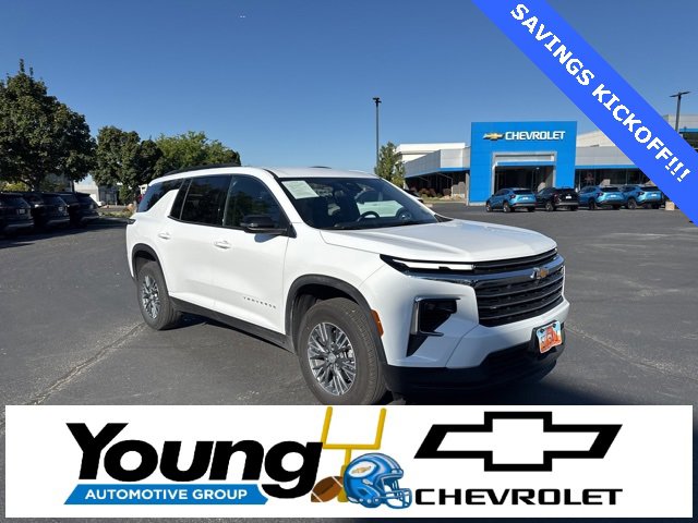 Used 2025 Chevrolet Traverse LT