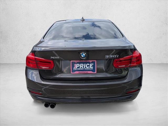Used 2017 BMW 330i xDrive Sedan AWD/4WD image 5