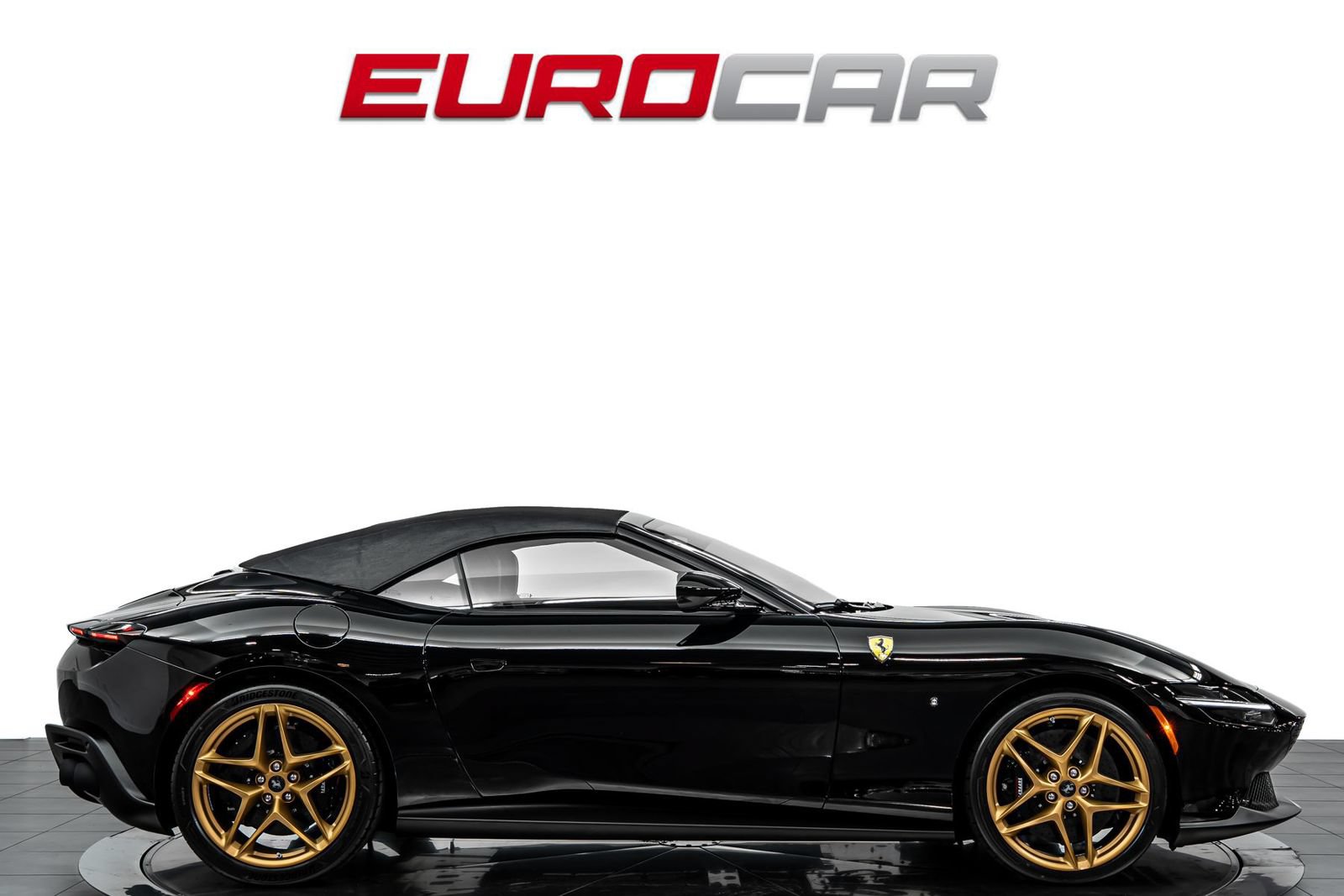 Used 2026 Ferrari Roma Spider RWD image 7