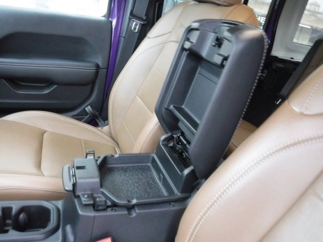 Used 2023 Jeep Wrangler Unlimited Sahara w/ Cold Weather Group image 25