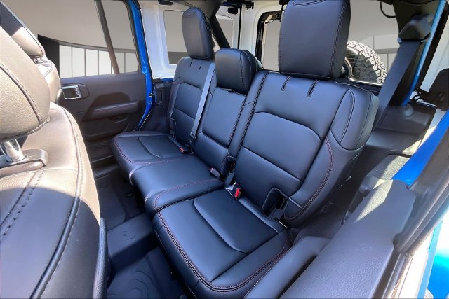 Used 2026 Jeep Wrangler Unlimited Rubicon AWD/4WD image 21