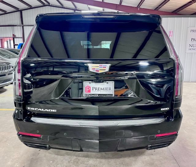 Used 2025 Cadillac Escalade Sport Platinum AWD/4WD image 4