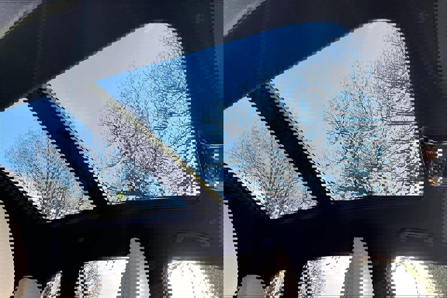 Used 2023 Mercedes-Benz GLC 300 4MATIC image 13