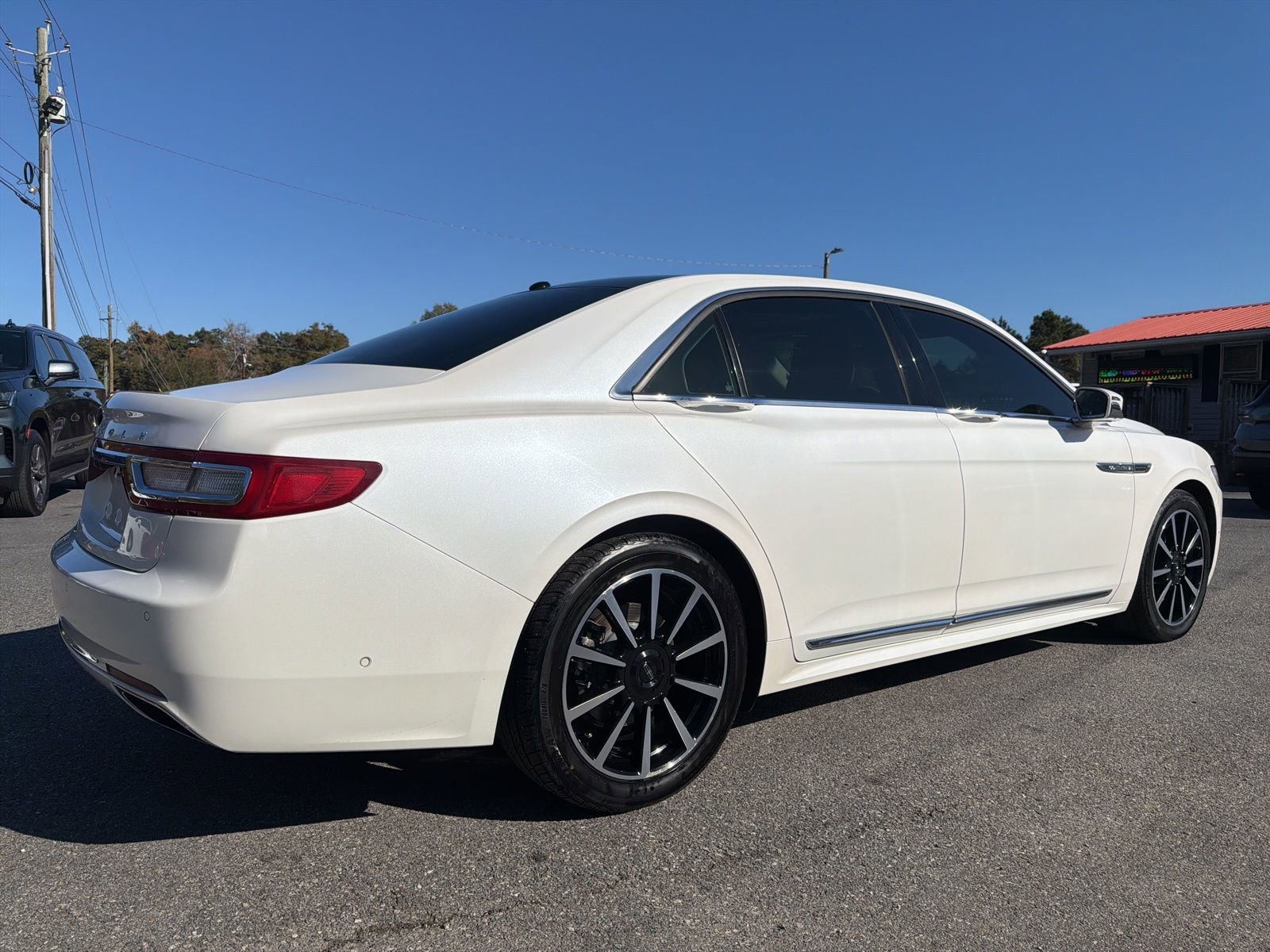 Used 2017 Lincoln Continental Reserve w/ Technology Package image 4