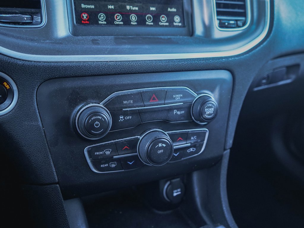 Used 2022 Dodge Charger SXT image 12