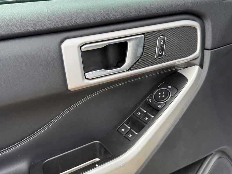 Certified 2022 Ford Explorer XLT image 19