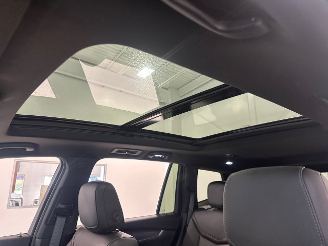 Certified 2024 Cadillac XT6 Luxury w/ LPO, Floor Liner Package AWD/4WD image 19