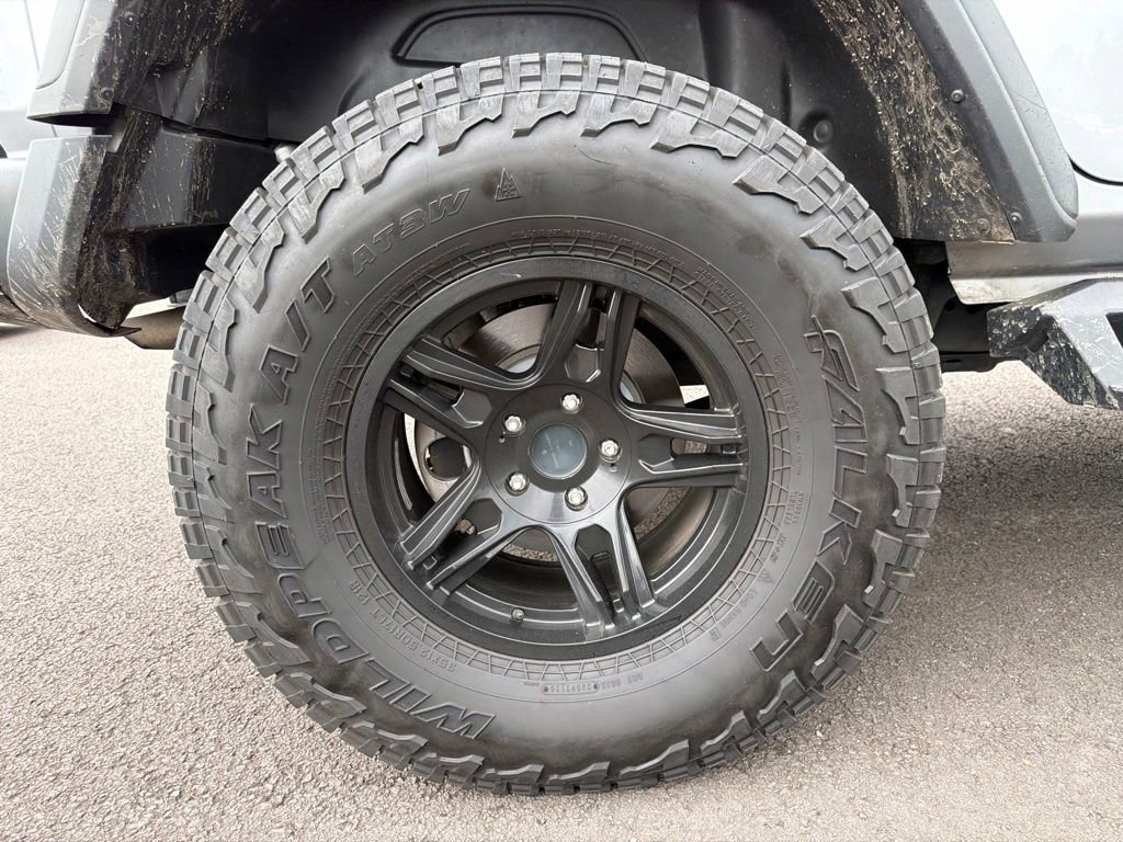 Used 2018 Jeep Wrangler Unlimited Rubicon AWD/4WD image 10