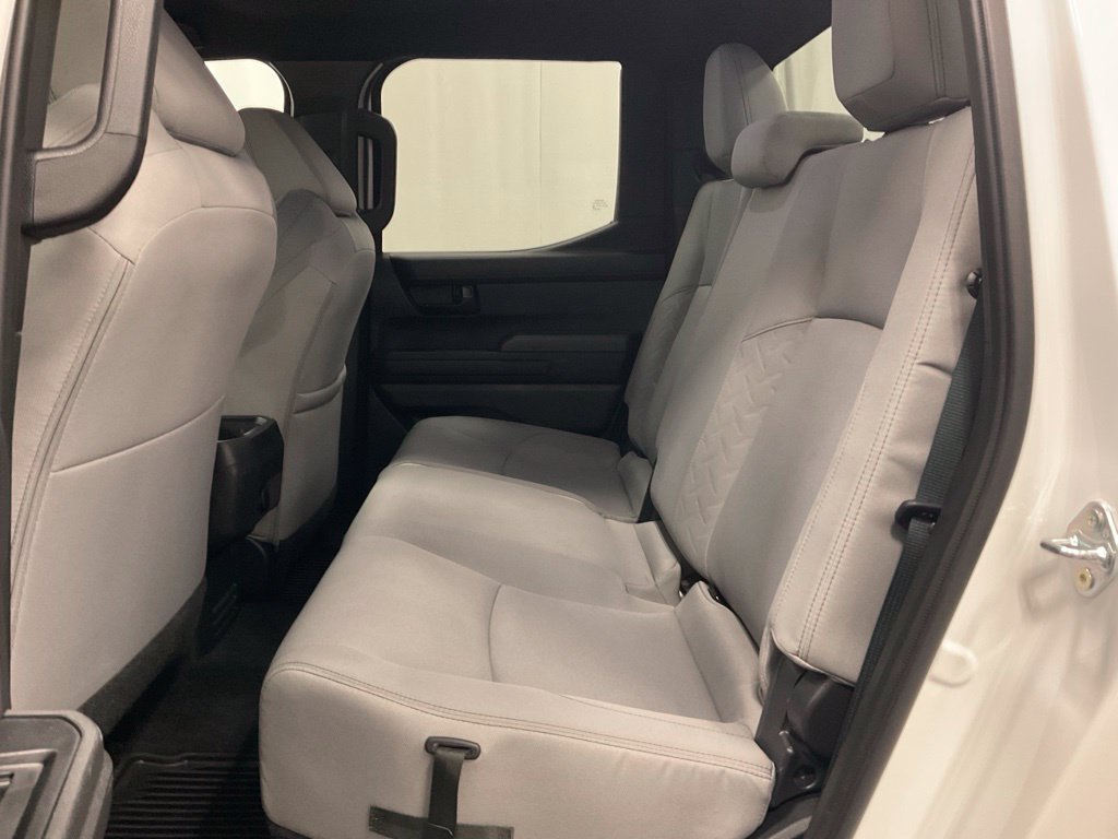 Used 2025 Toyota Tacoma SR5 AWD/4WD image 33