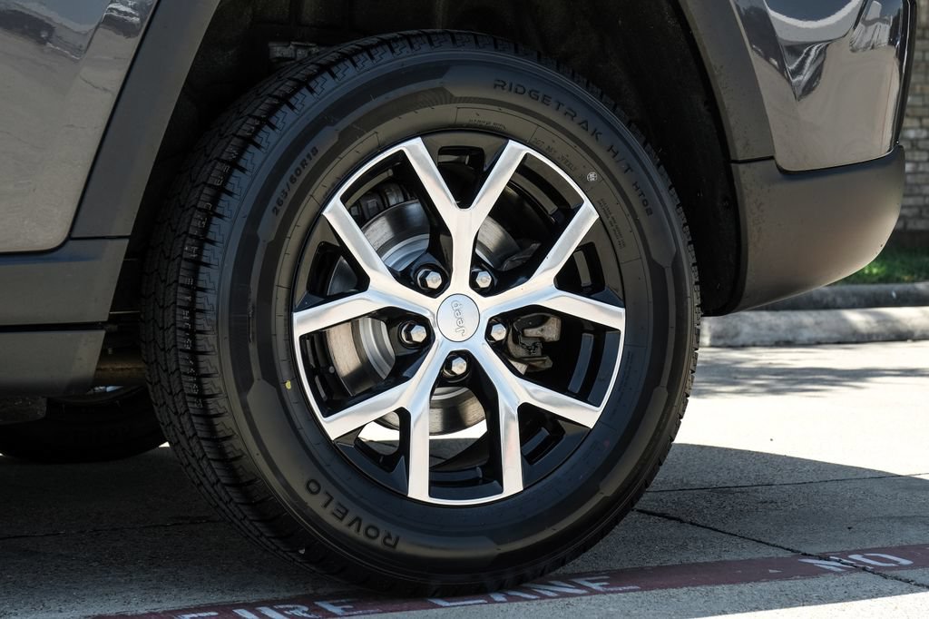 Used 2023 Jeep Grand Cherokee Limited AWD/4WD image 67
