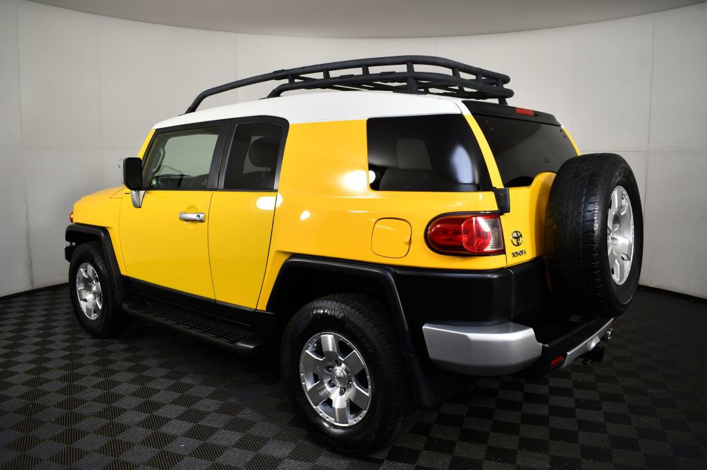 Used 2007 Toyota FJ Cruiser 4WD image 10