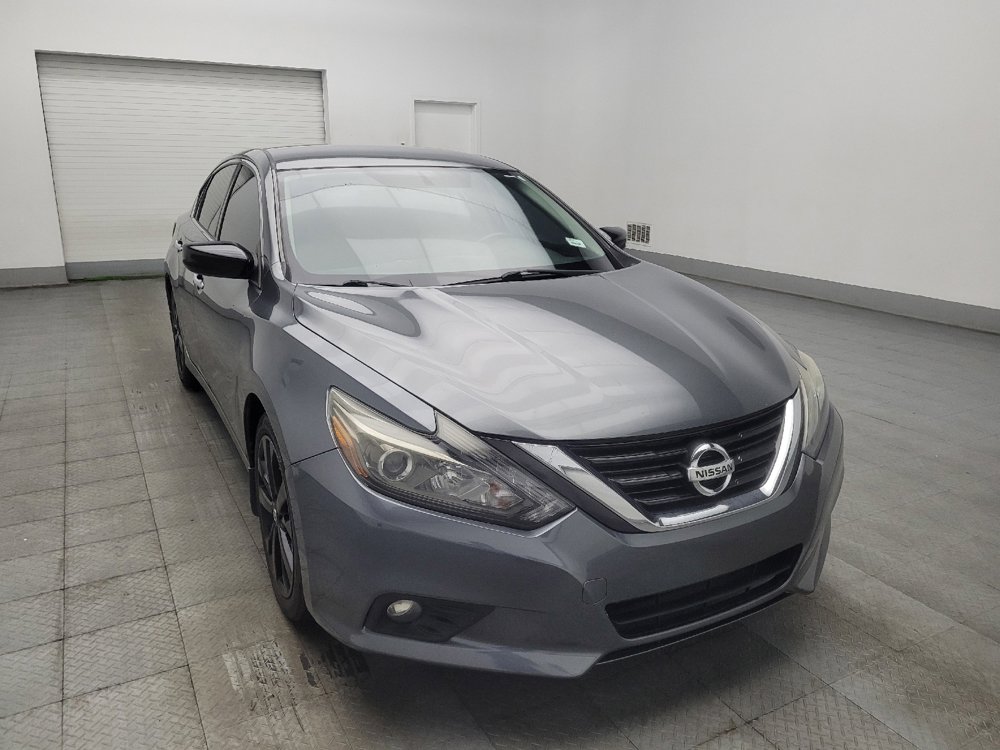 Used 2017 Nissan Altima 2.5 SR w/ Midnight Edition Package FWD image 13