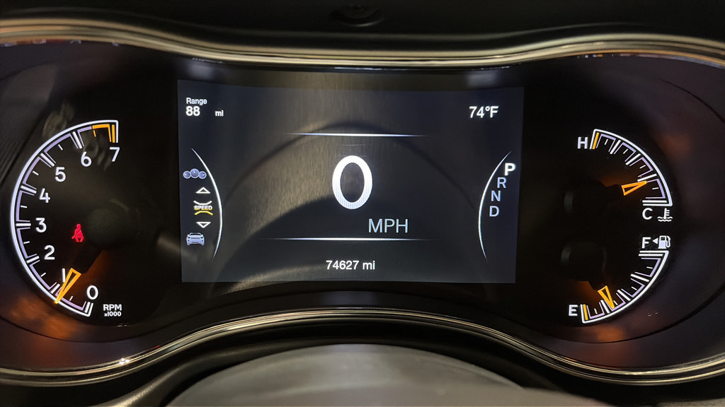 Used 2020 Jeep Grand Cherokee Limited w/ Luxury Group II AWD/4WD image 27