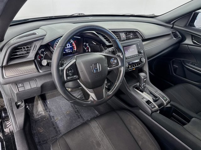 Used 2018 Honda Civic Sport image 10