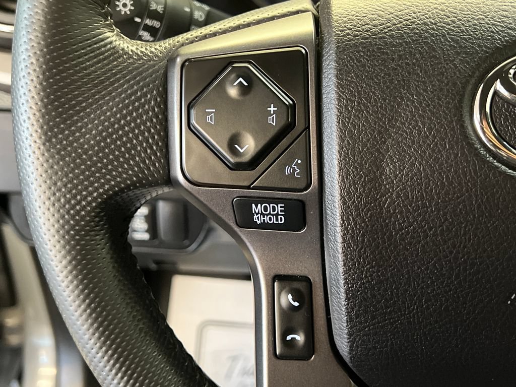 Used 2021 Toyota Tacoma TRD Sport w/ Technology Package AWD/4WD image 25