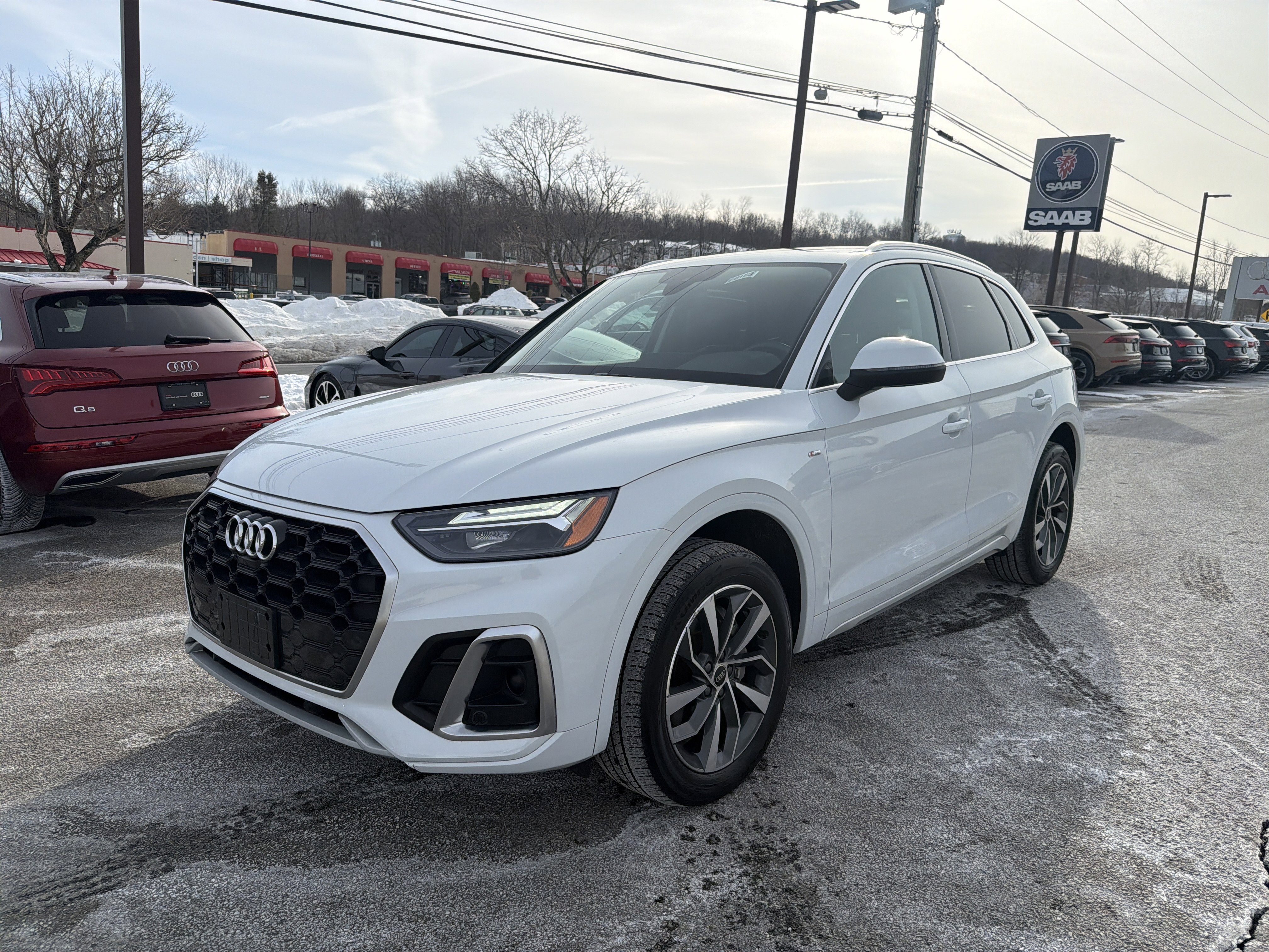 Certified 2023 Audi Q5 2.0T Premium Plus w/ Premium Plus Package image 3