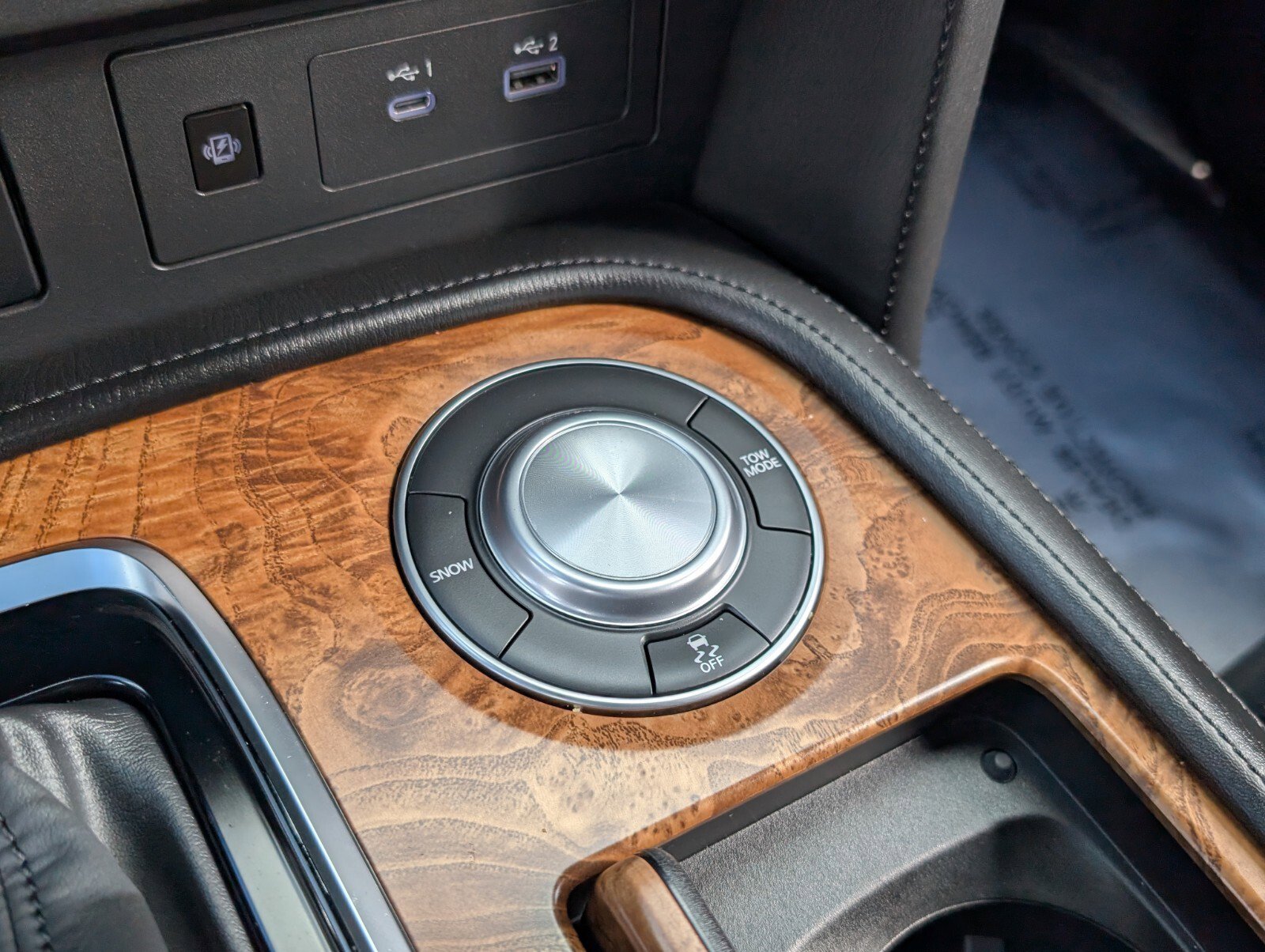 Certified 2021 Nissan Armada SL image 31