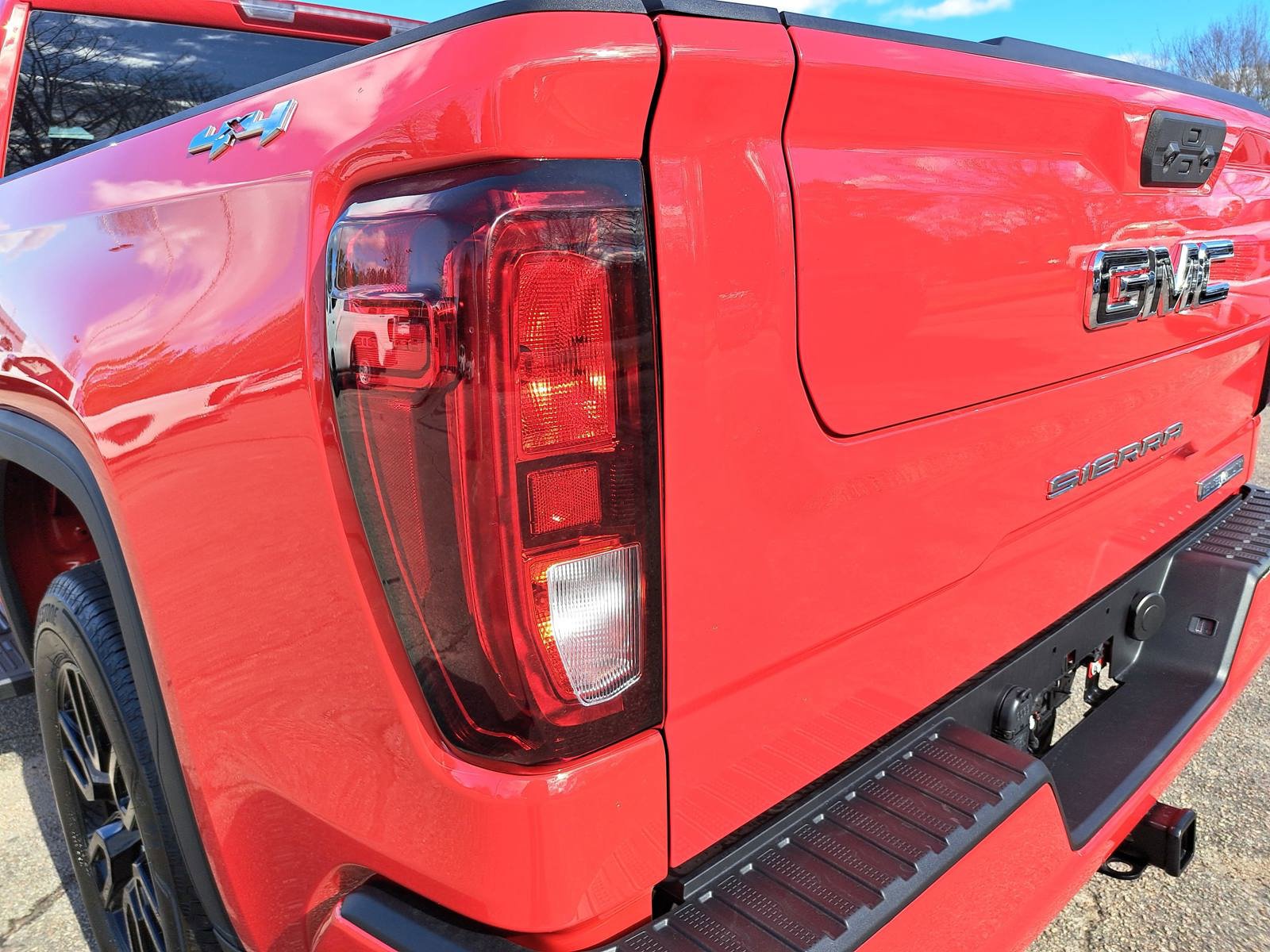 New 2025 GMC Sierra 1500 Elevation w/ LPO, Elevation Black Package AWD/4WD image 34