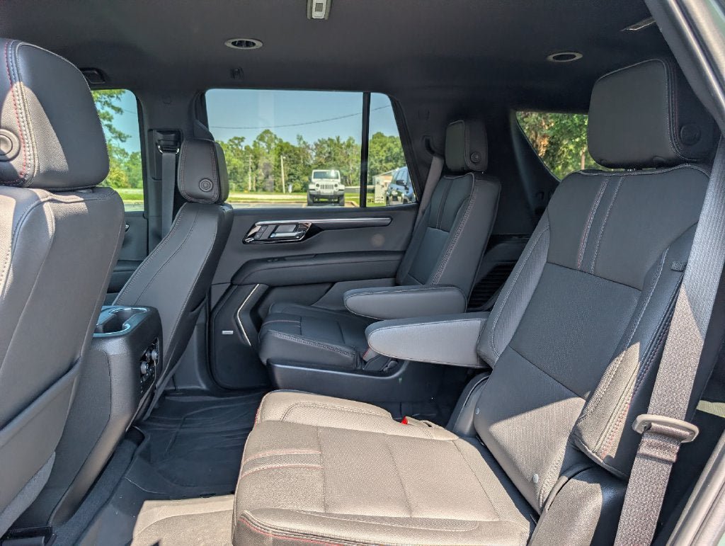 Used 2025 Chevrolet Tahoe RST w/ Comfort Package RWD image 35