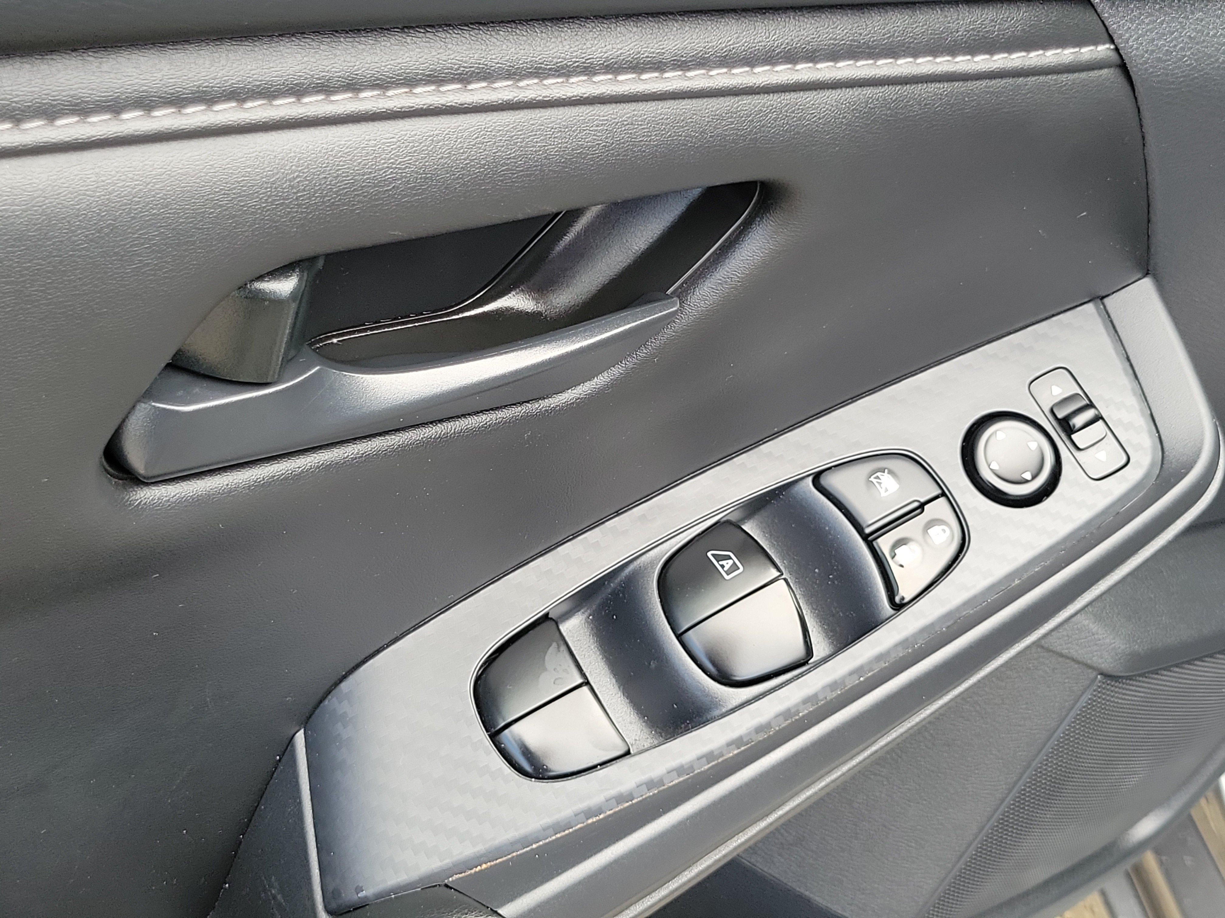 Used 2025 Nissan Sentra S FWD image 18