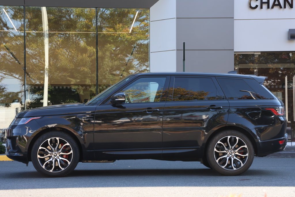 Used 2019 Land Rover Range Rover Sport SE AWD/4WD image 3