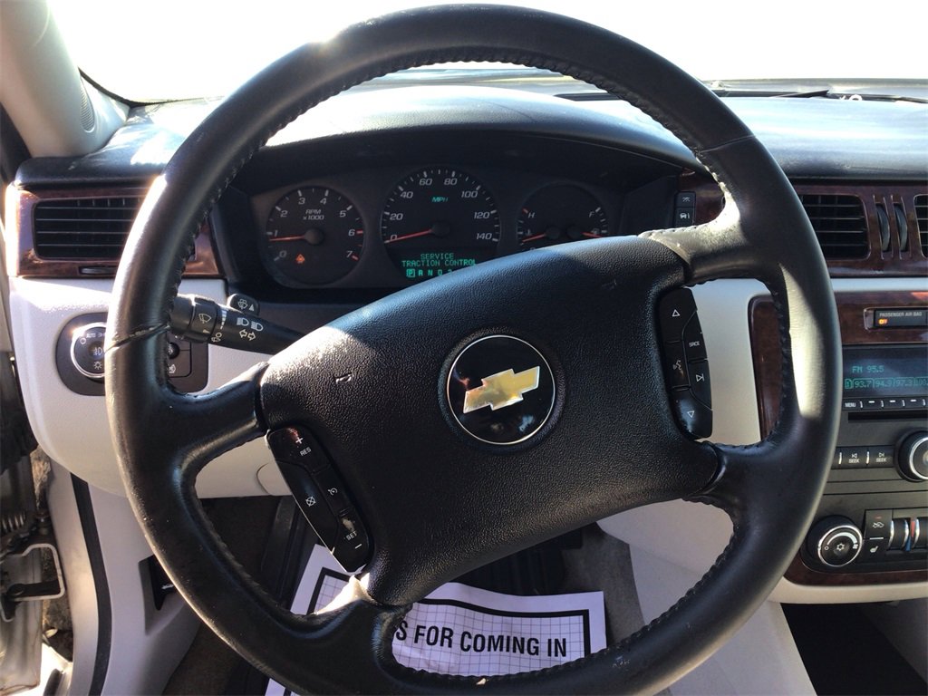 Used 2006 Chevrolet Impala LTZ image 17