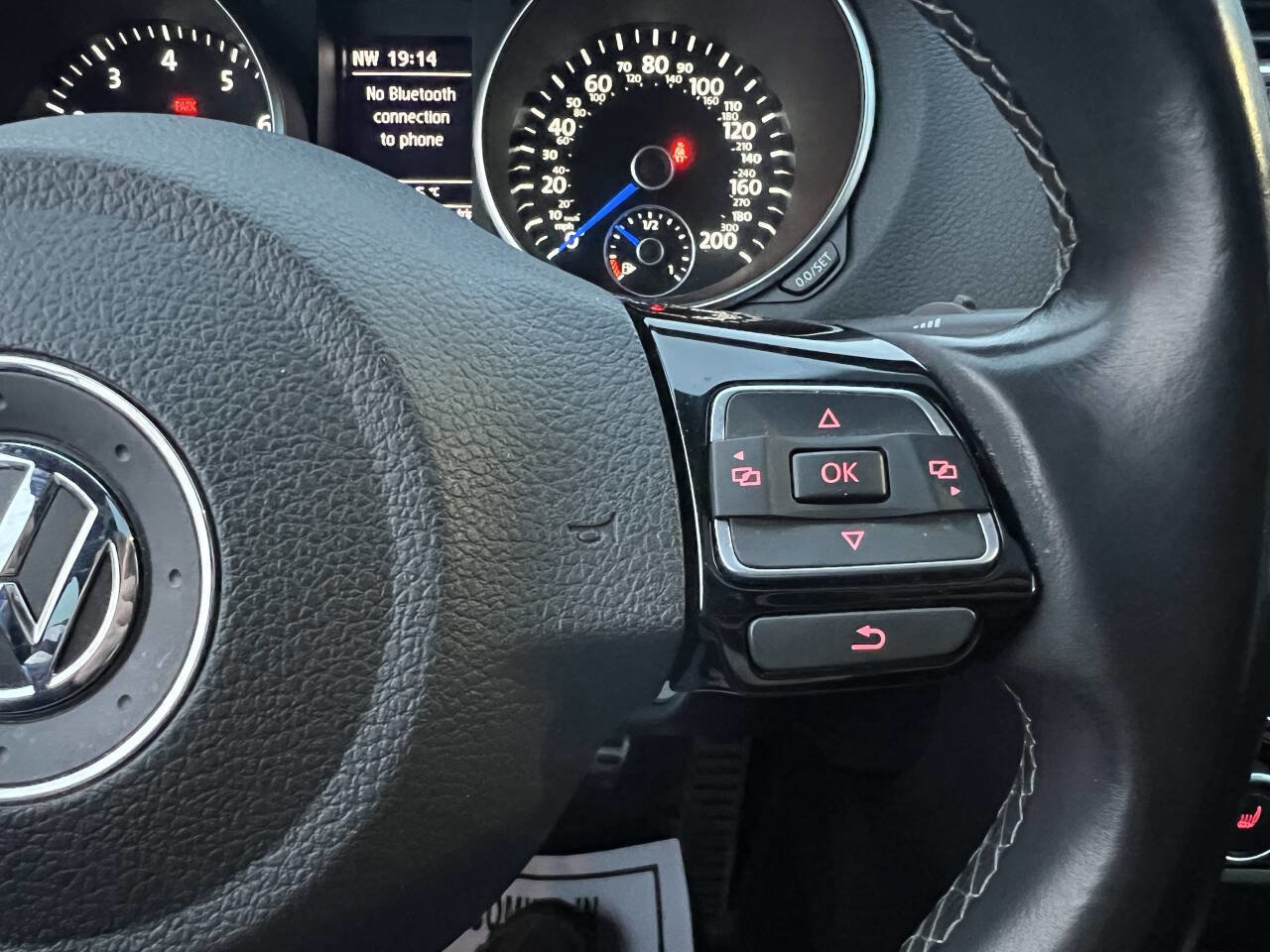 Used 2013 Volkswagen Golf R 4-Door AWD/4WD image 30