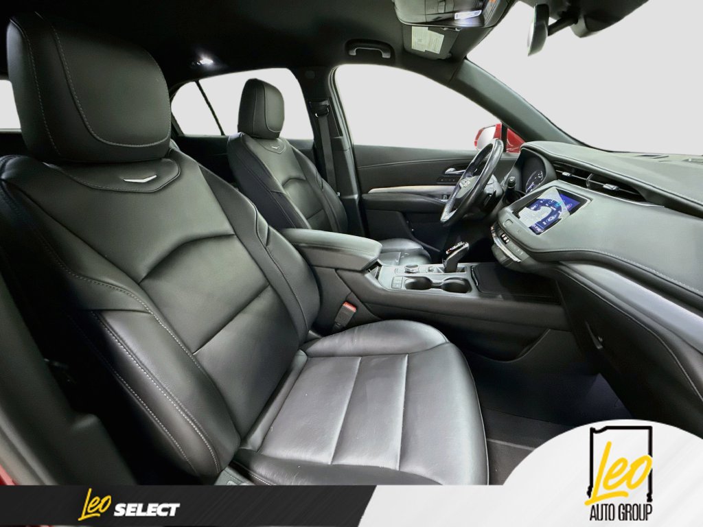 Used 2021 Cadillac XT4 Premium Luxury AWD/4WD image 29