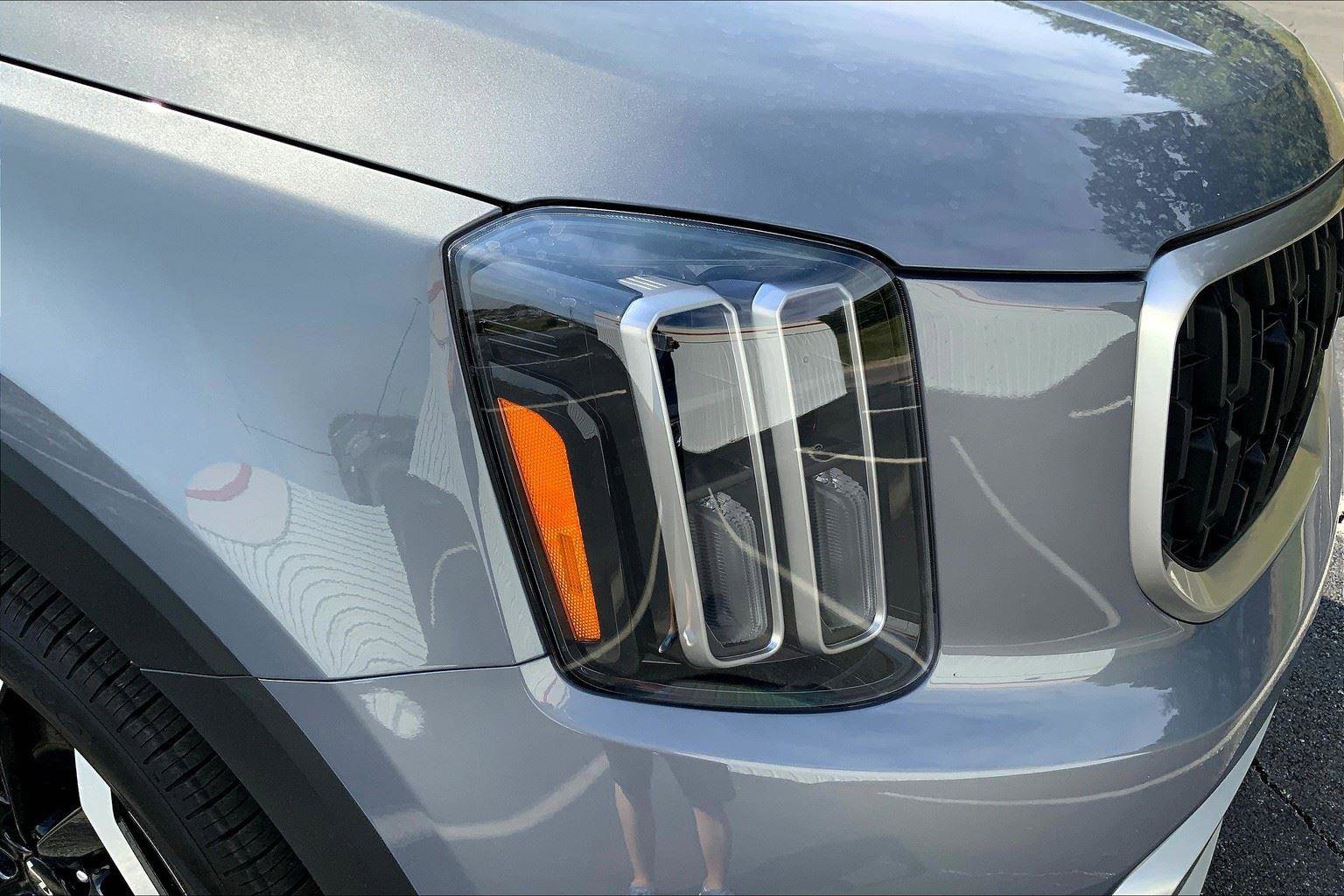 Used 2024 Kia Telluride EX w/ EX Captain's Chair Package image 29