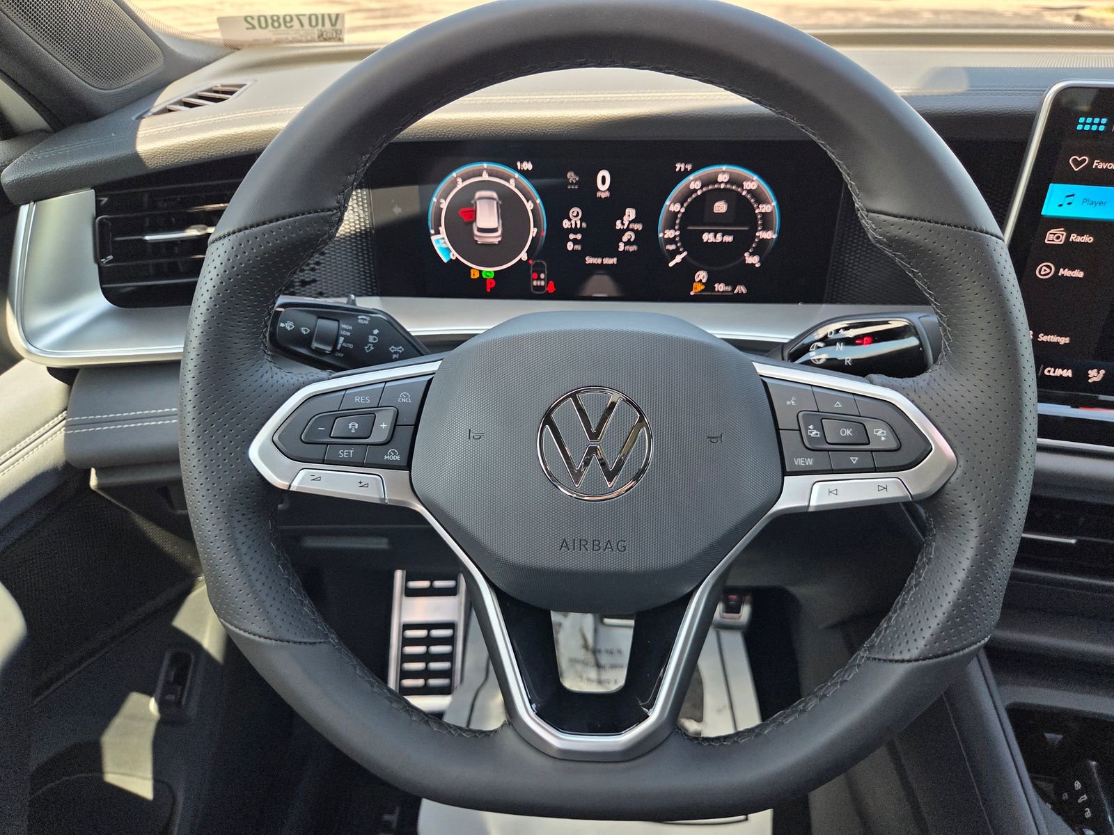 New 2026 Volkswagen Tiguan SE R-Line AWD/4WD image 24