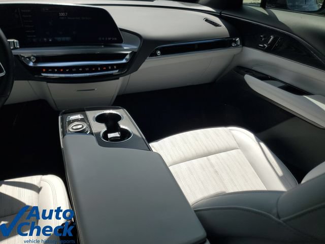 Certified 2024 Cadillac Lyriq Sport RWD image 17