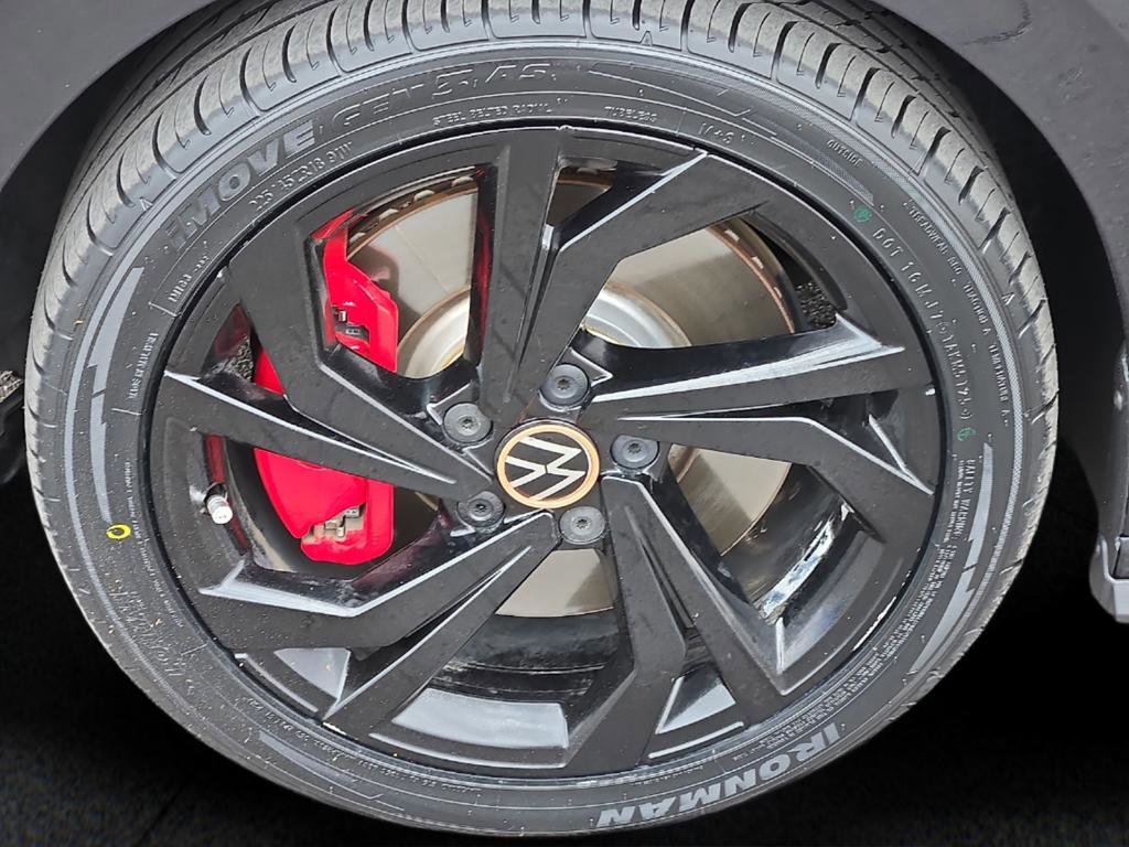 Used 2023 Volkswagen Jetta GLI Autobahn w/ GLI Black Package image 9