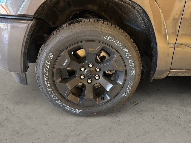 New 2026 RAM 1500 4x4 Crew Cab image 15
