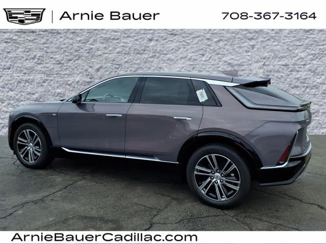 New 2026 Cadillac Lyriq Luxury AWD/4WD image 8