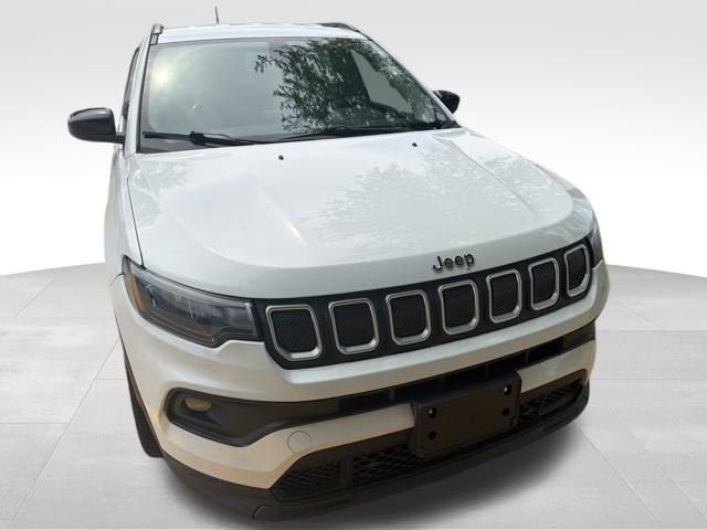 Used 2022 Jeep Compass Latitude image 8