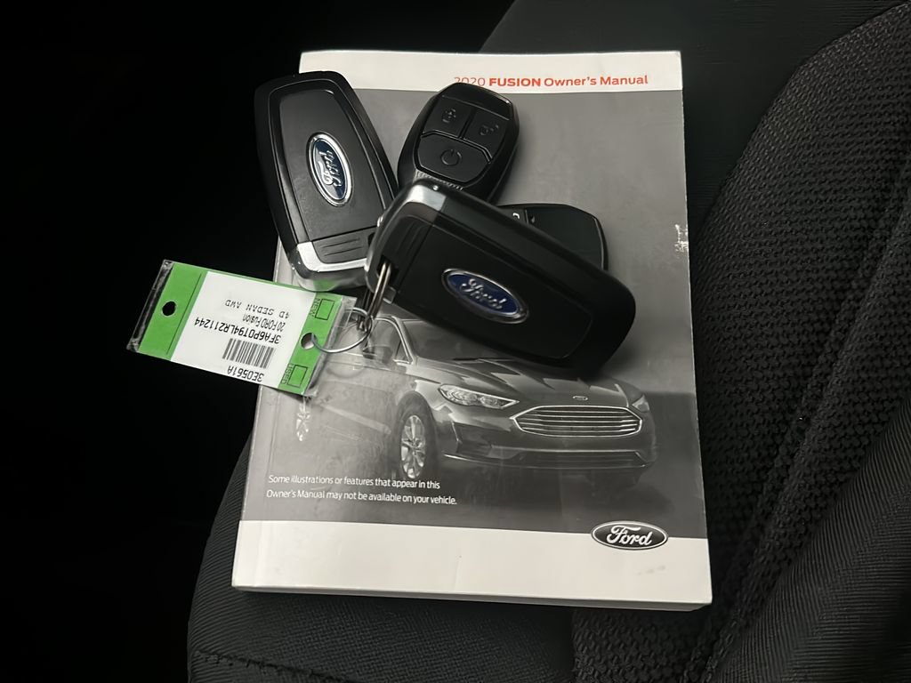 Used 2020 Ford Fusion SE AWD/4WD image 30