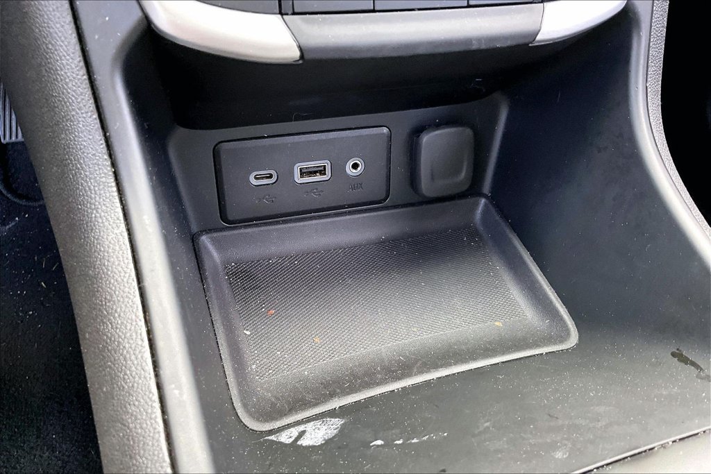 Used 2024 GMC Terrain SLE AWD/4WD image 12