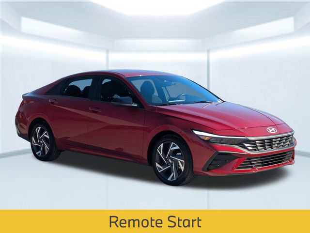Used 2025 Hyundai Elantra Sport image 9