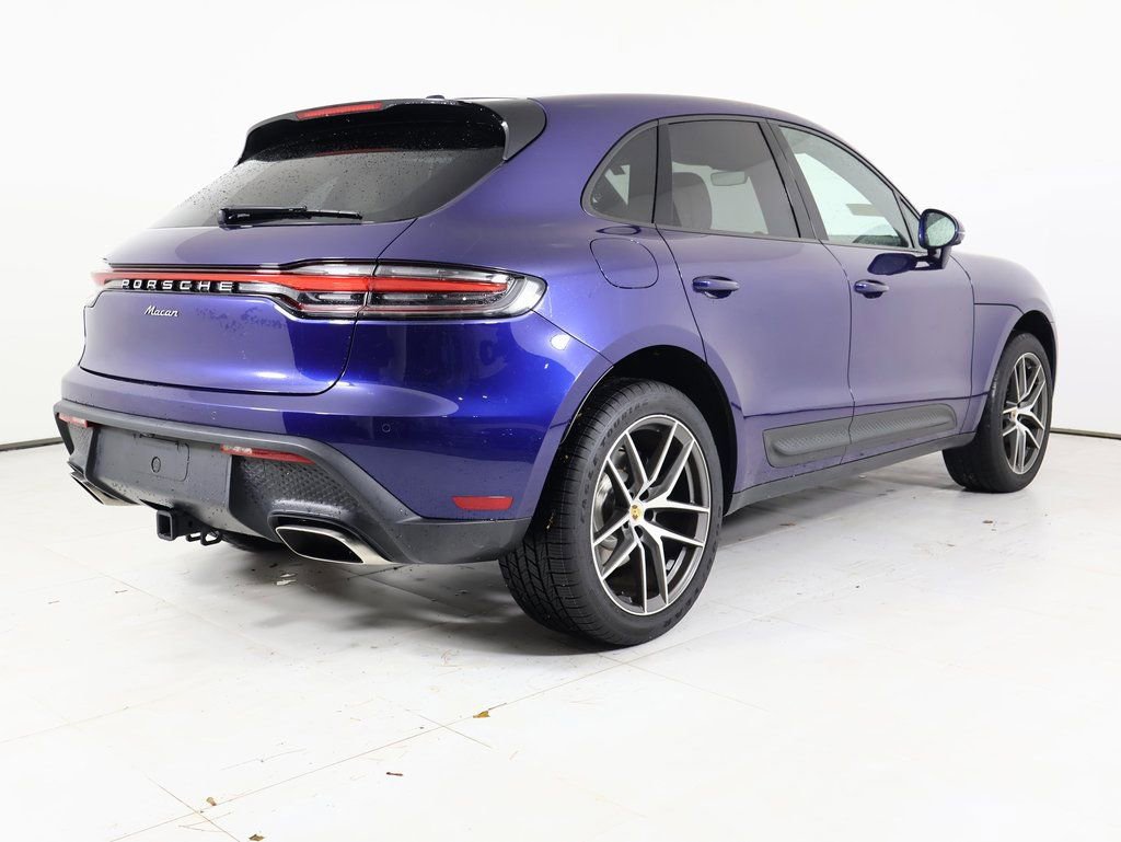 Certified 2023 Porsche Macan image 27